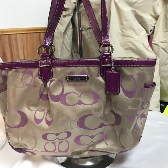 Coach Handbags - Coach bag.